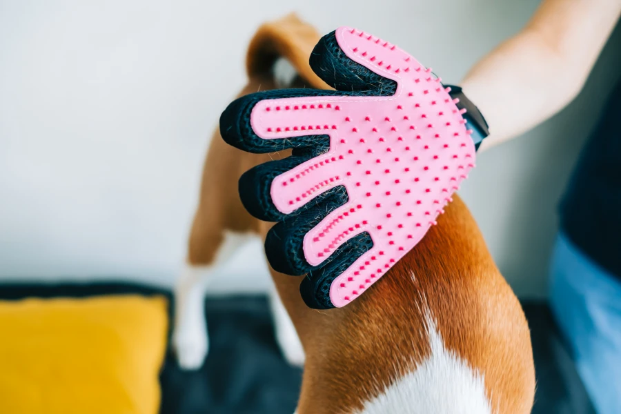 Dog Grooming Mitt for Loose Fur Removal